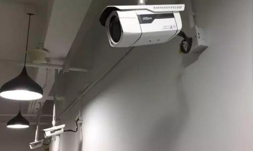 仓库安装监控摄像头