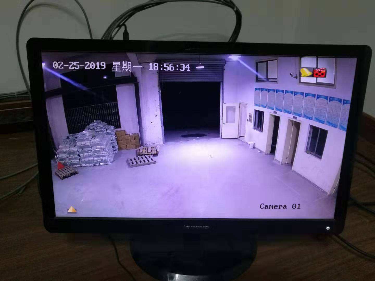 仓库安装监控摄像头